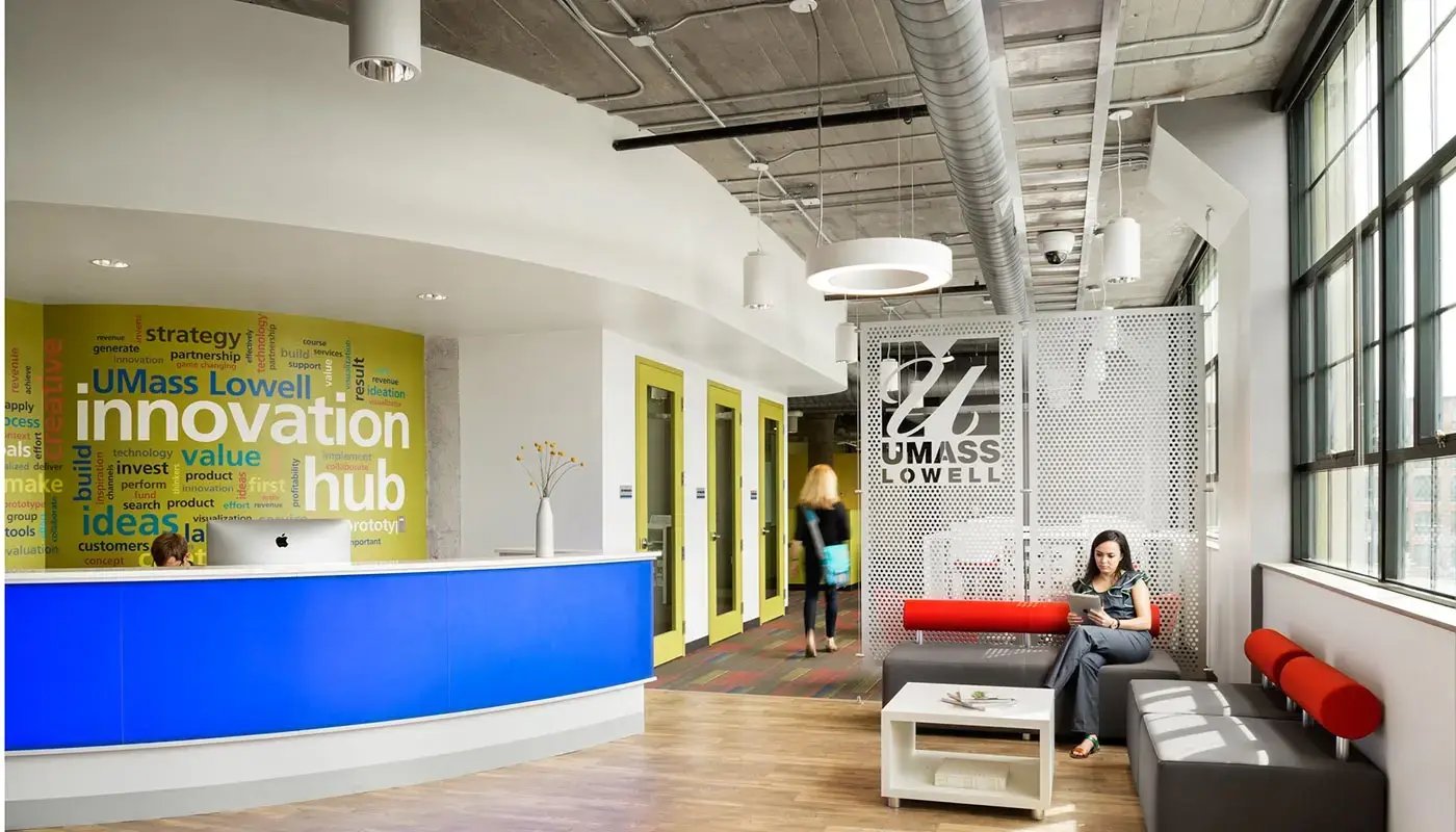 ihub-lobby-1400_tcm18-235131